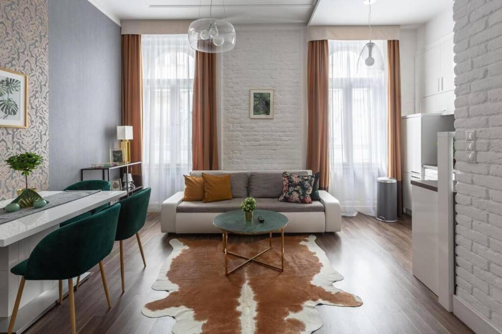 Chic, Captivating Space Budapešť Exteriér fotografie